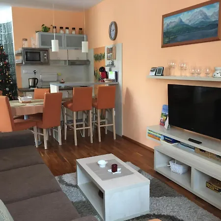 Crocus 313 Апартаменты Штрбске-Плесо